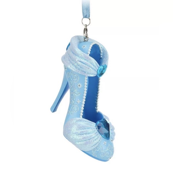 Brand New Disney Parks ‘CINDERELLA’ Runway Shoe Ornament - Picture 1 of 5